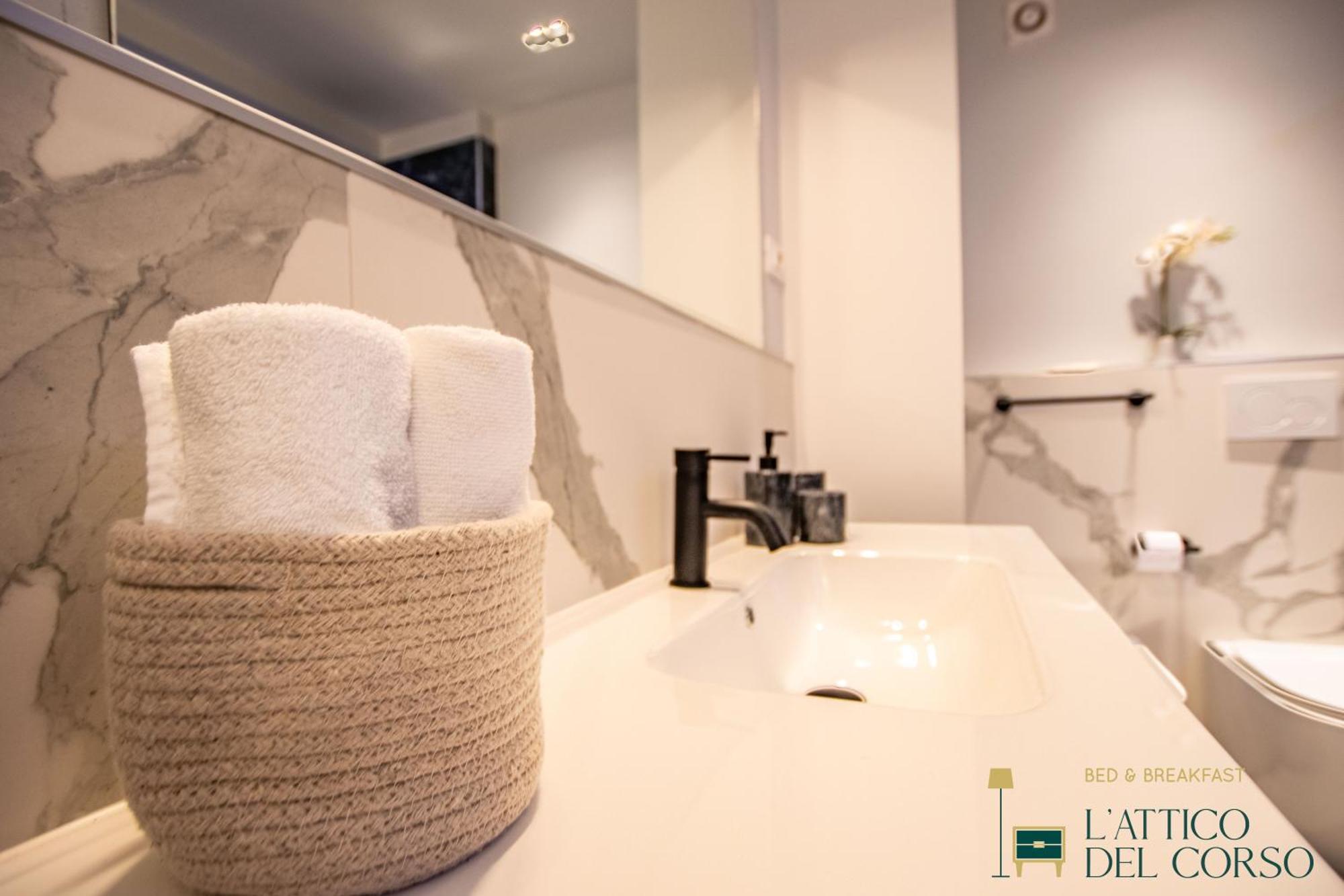 L'Attico Del Corso Apartment Trieste Ngoại thất bức ảnh