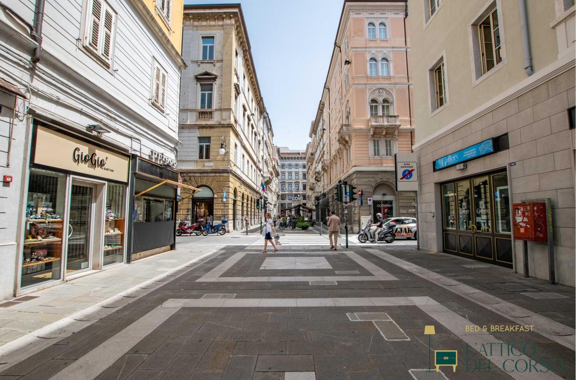 L'Attico Del Corso Apartment Trieste Ngoại thất bức ảnh