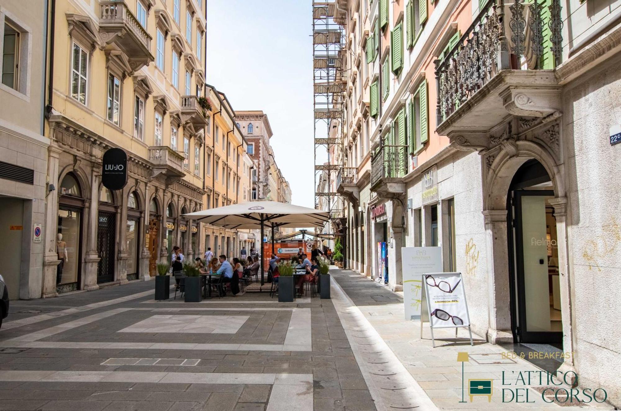 L'Attico Del Corso Apartment Trieste Ngoại thất bức ảnh